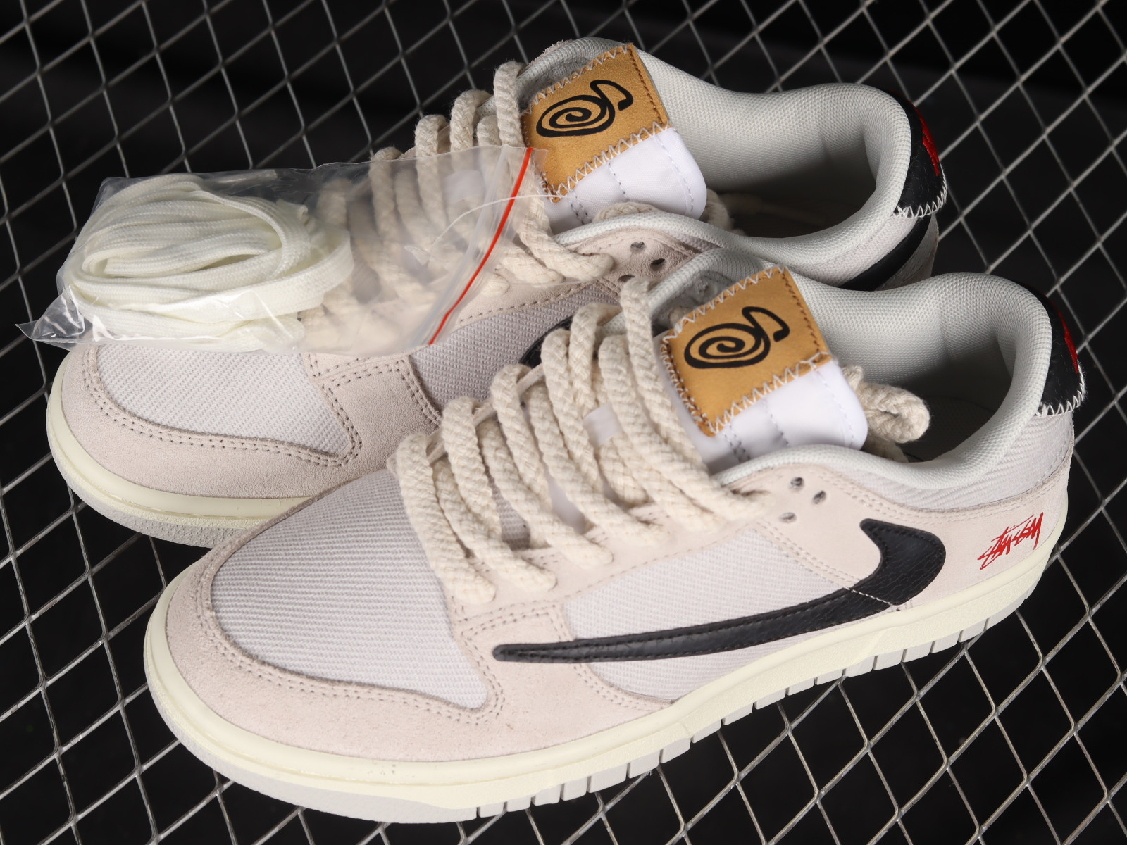 Escarpa Real poetas StclaircomoShops - Stussy x Nike SB Dunk Low Certified Fresh Cream White  Black Red DD9776 - nikeid air force 1 pioneer leather options - 068