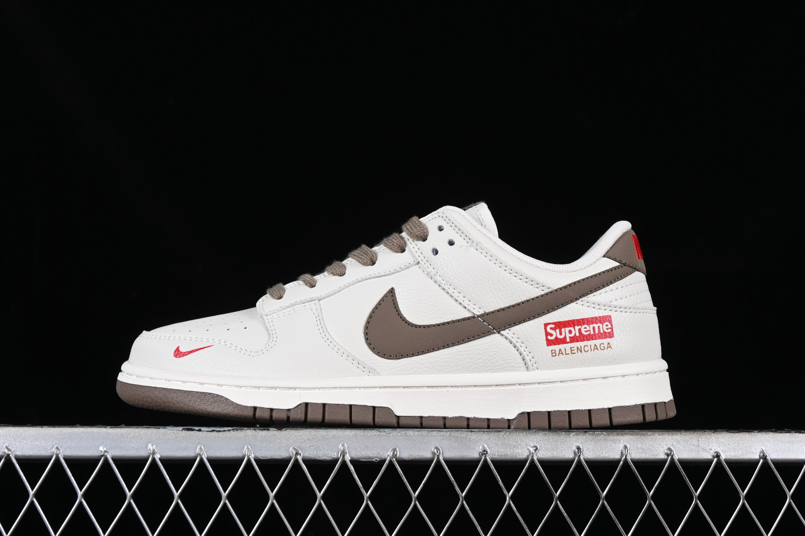 Off white x supreme shoes hot sale