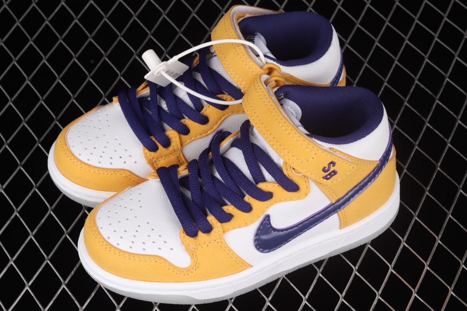 CdsprovidenciaShops NIke Dunk SB MID Nike SB Dunk Mid Pro ISO