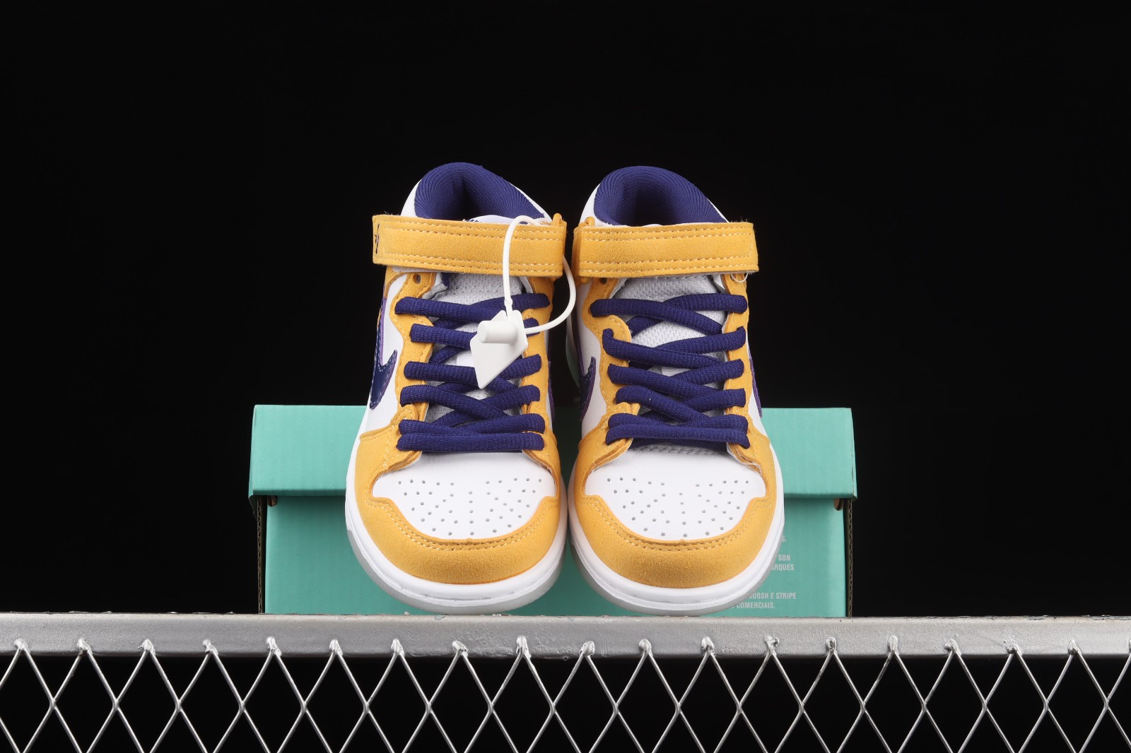 Nike sb online dunk mid jaune