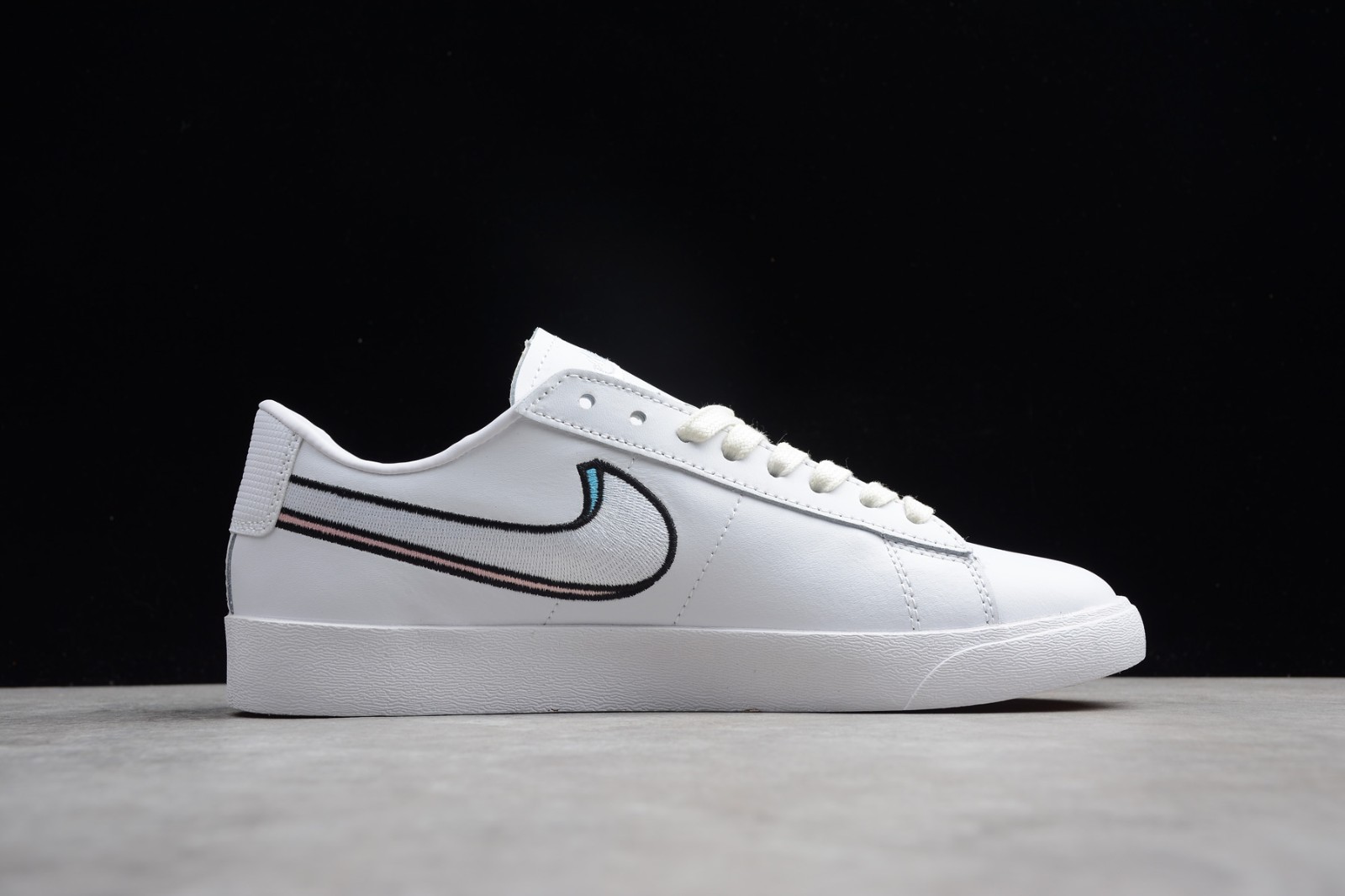 Blazer mid 77 store white signal blue
