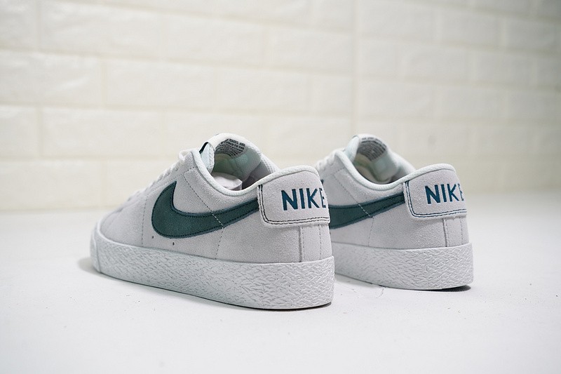 Nike sb zoom blazer low hotsell summit white deep jungle