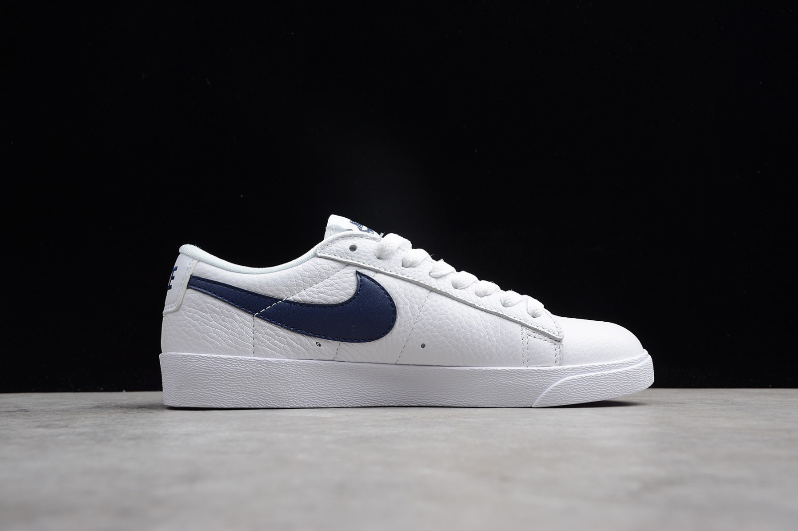 NIKE SB DUNK LOW OG QS