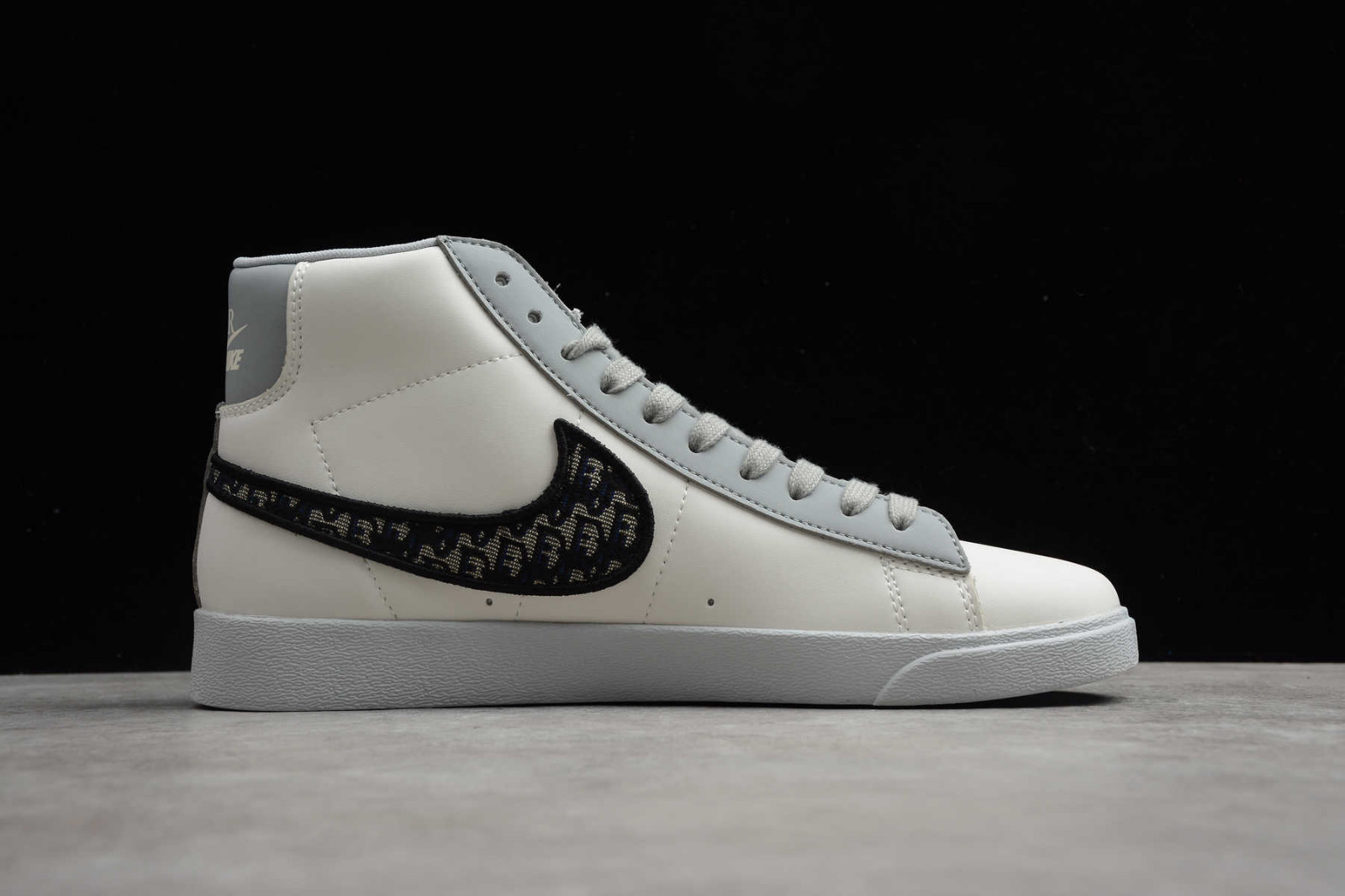Dior X Nike SB Blazer Mid Vntg Suede 
