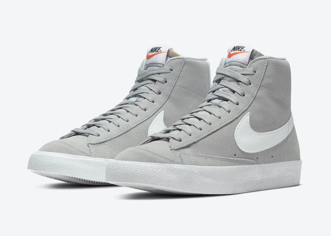 004 - RvceShops - Nike SB Blazer Mid 77 Suede Light Smoke Grey White Shoes  Campo CI1172 - SALVATORE FERRAGAMO Chaim Leather Sandals