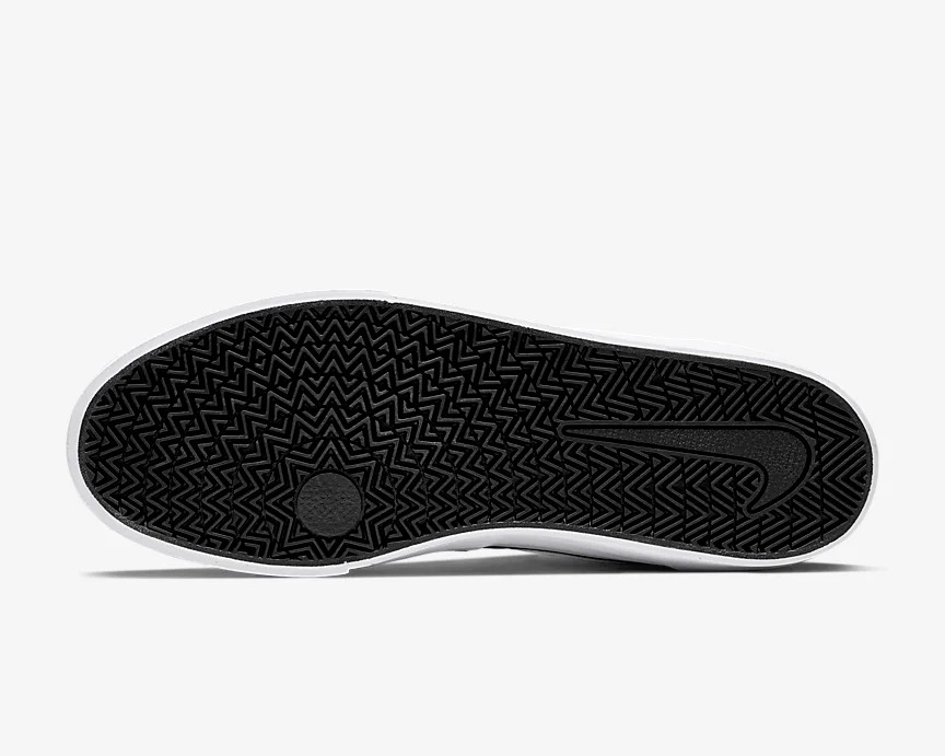 001 - Nike SB Charge Mid Canvas Black 
