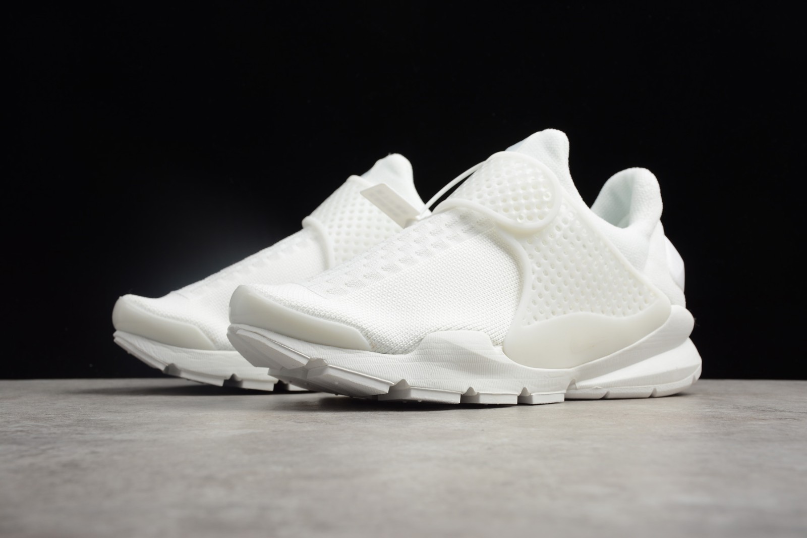 Mens and Womens Nike Sock Dart KJCRD