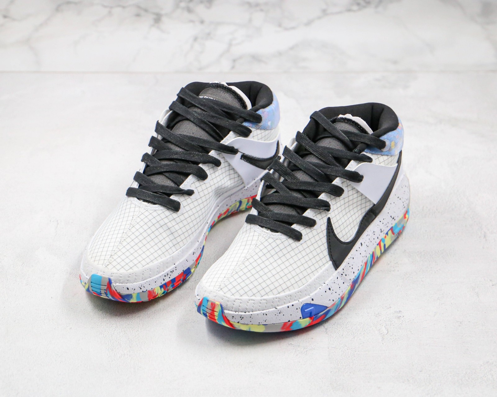 Kevin durant hotsell shoes 13