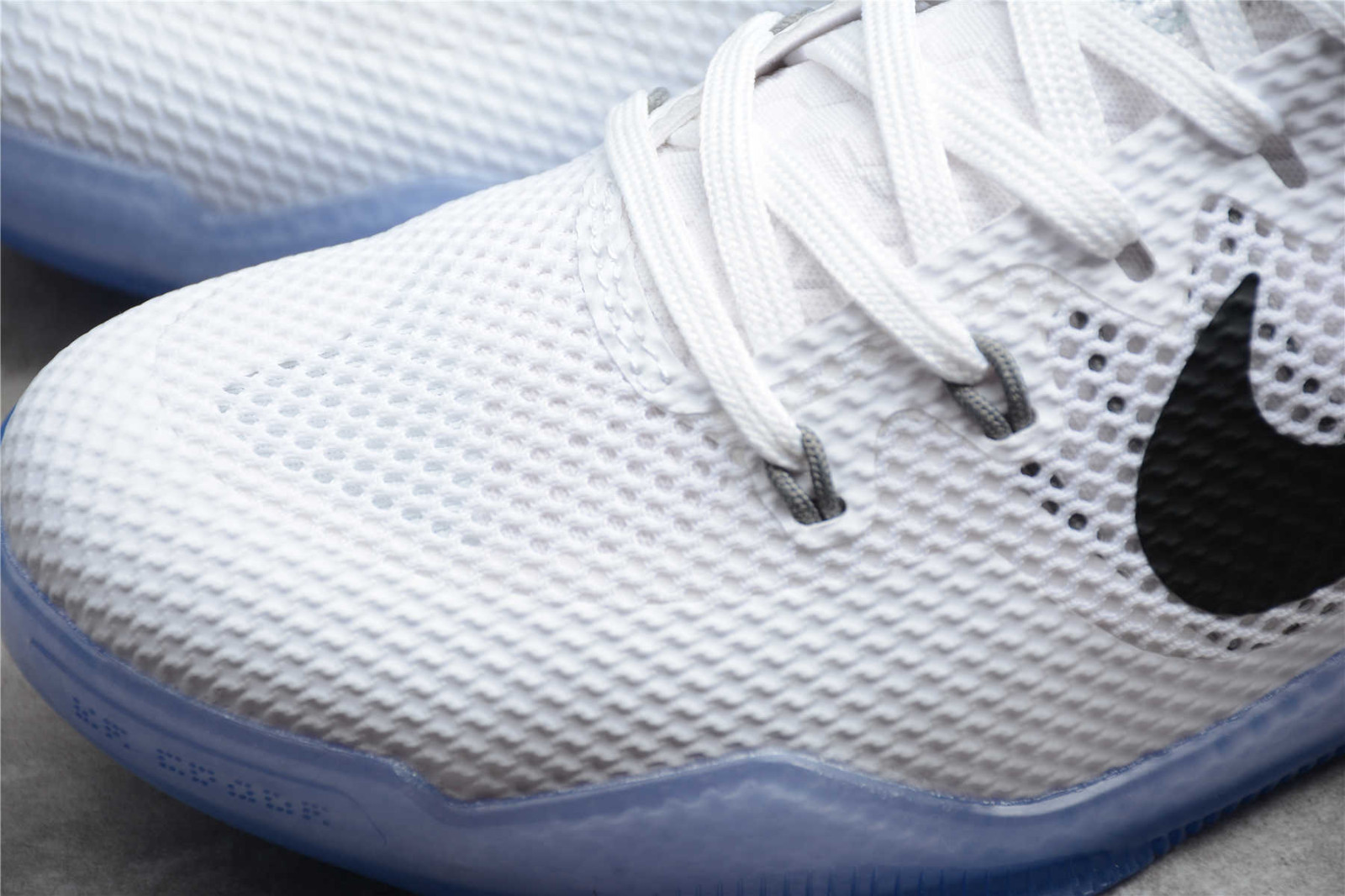 Nike Zoom Kobe 11 EP Fundamentals White Blue Black 836184 nike