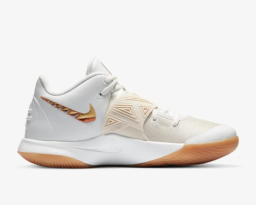 Kyrie flytrap white metallic silver hotsell