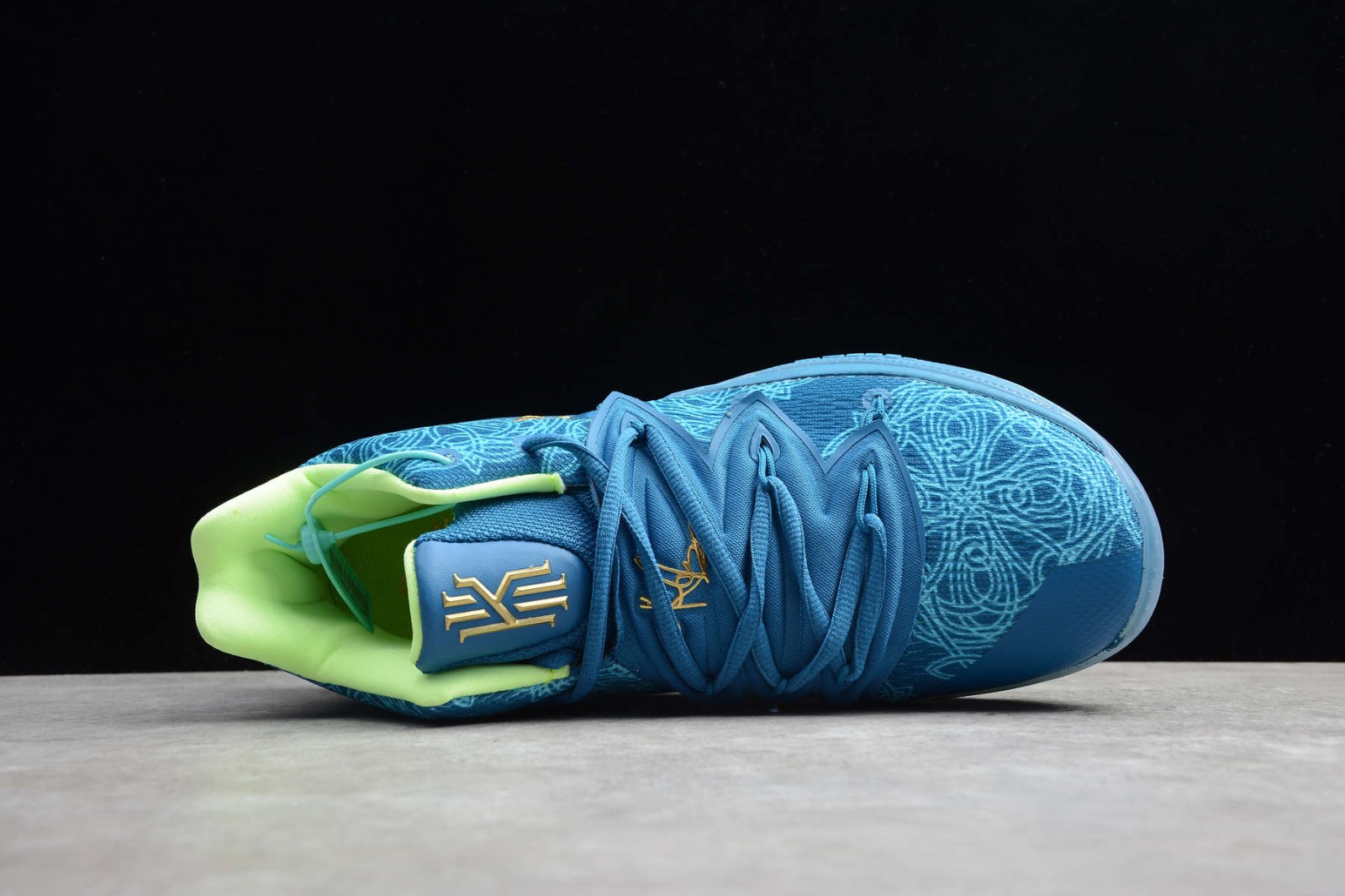 Sepatu basket top kyrie 5