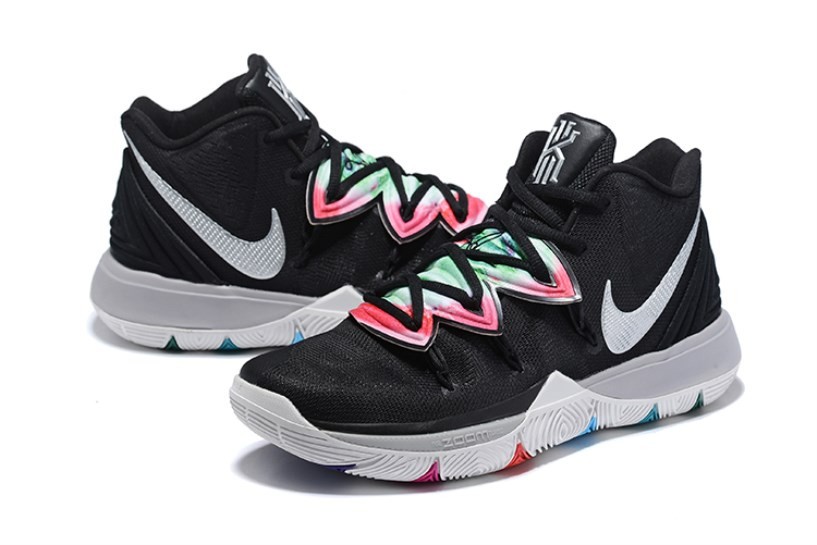CdsprovidenciaShops Nike boys Kyrie 5 Noir Argent Couleurs