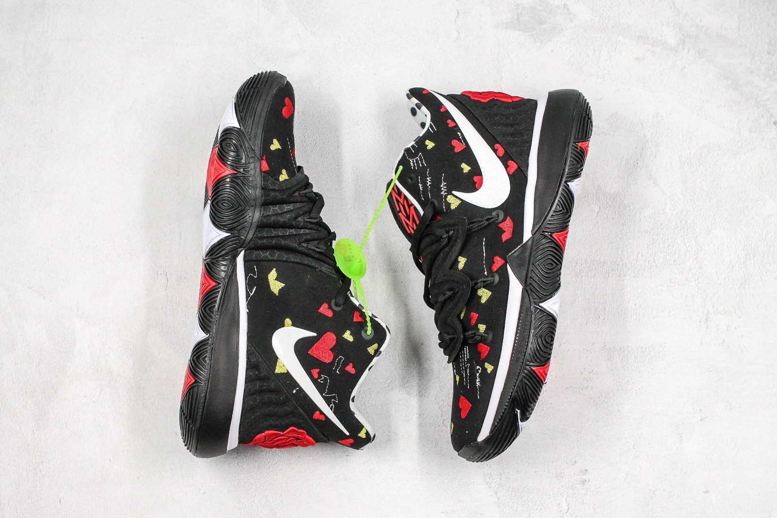 Nike Kyrie 5 EP Mother s Day Black AO2919 Nike Kyrie 5