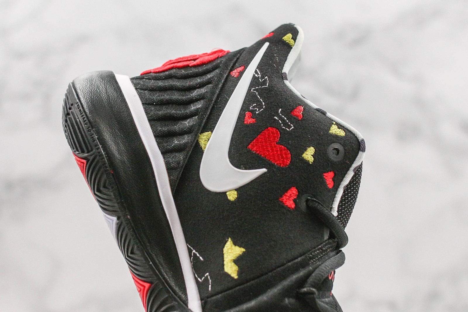 Kyrie clearance 5 rose