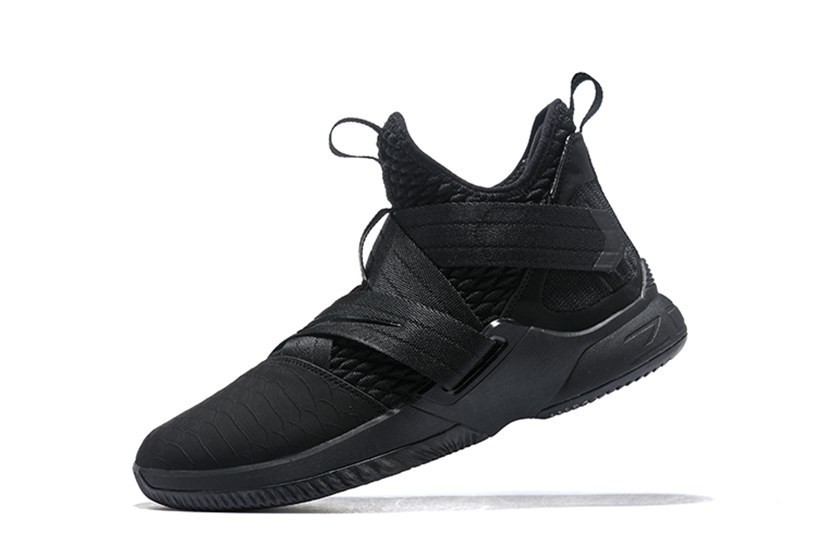 Lebron soldier discount xii sfg black