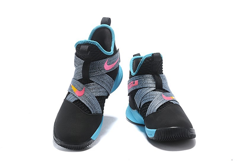 Lebron soldier 12 academy top