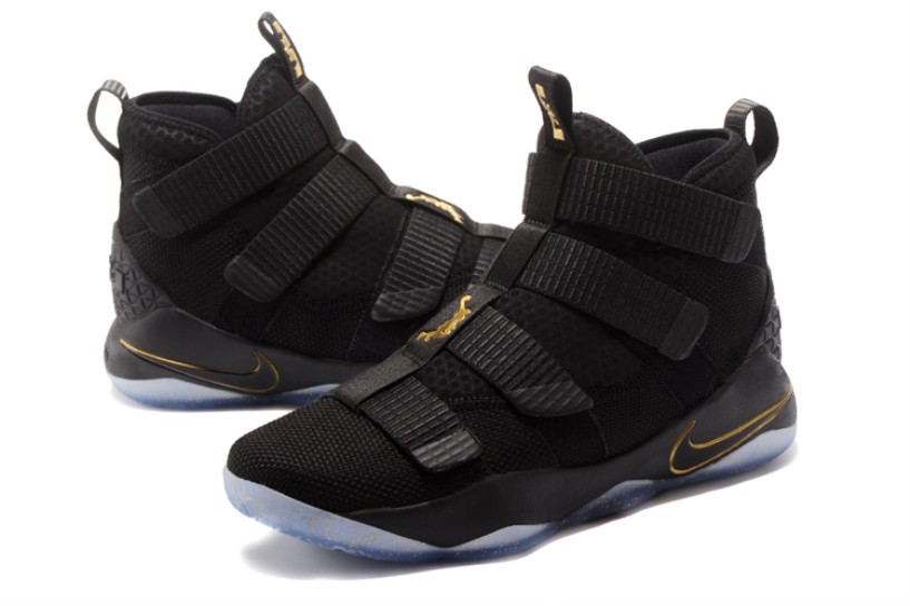 Black and gold lebron soldier 11 deals