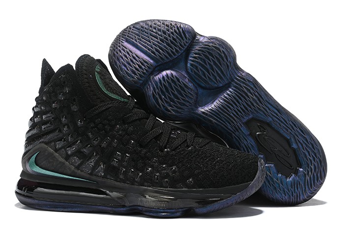 Lebron hotsell 17 noir