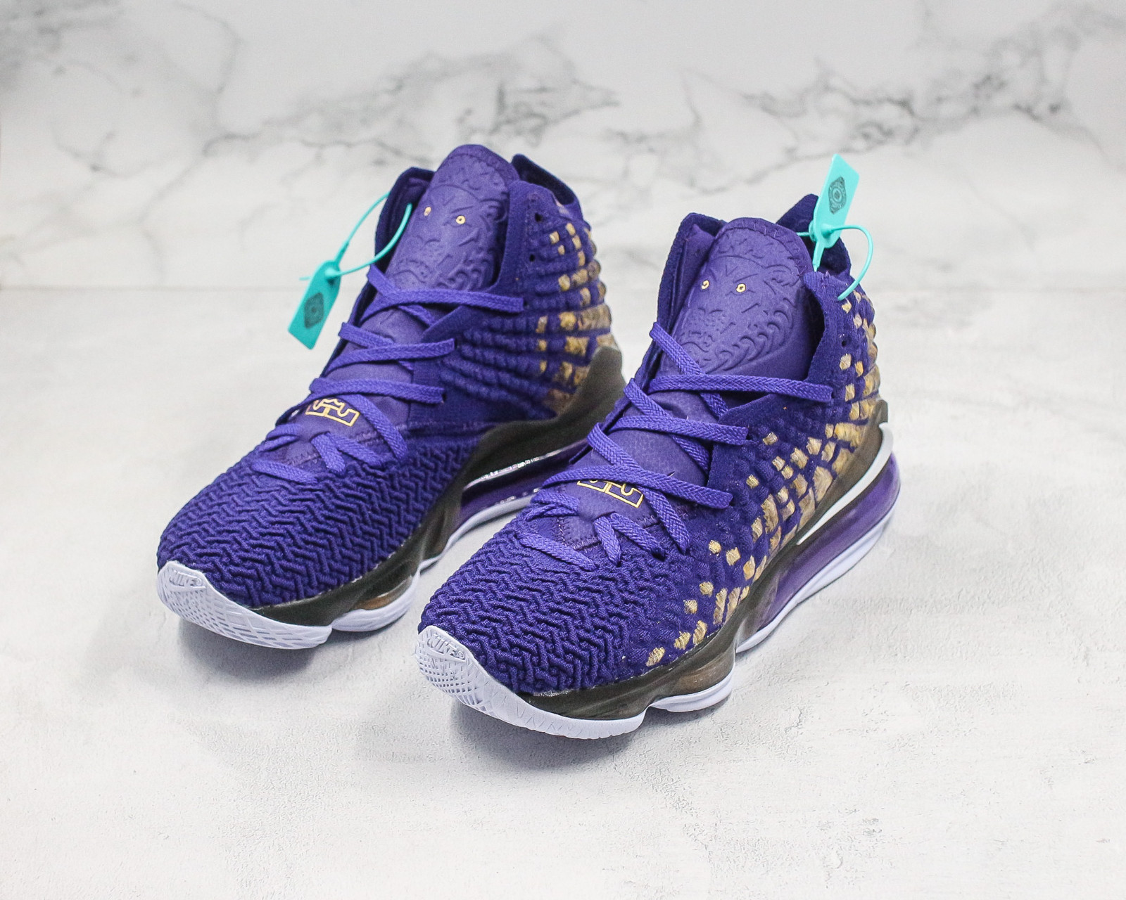 Lebron 17 purple and gold discount