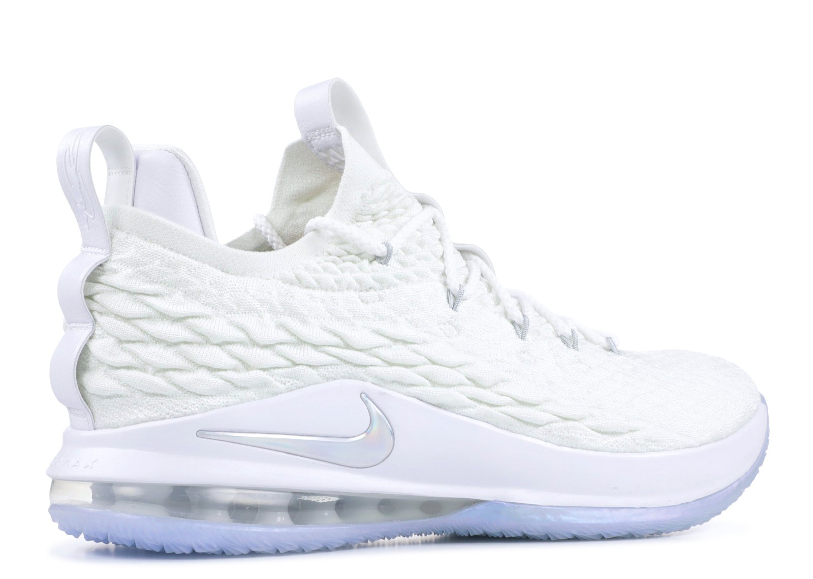 Lebron 15 low nike hotsell