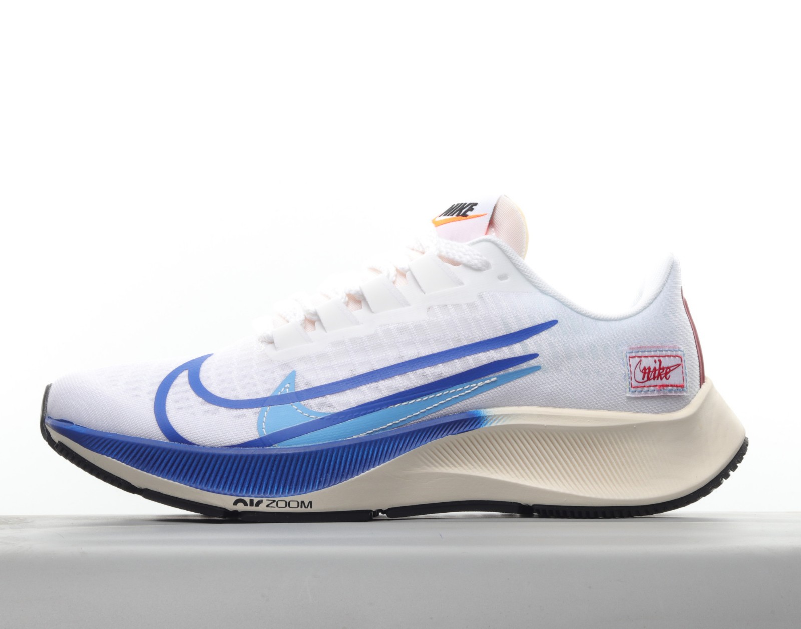 100 - RvceShops - Жіночі шорти nike full flex 2 in 1 splatter spot dri-fit  - 2021 Nike Air Zoom Pegasus 37 Premium White Game Royal CQ9908