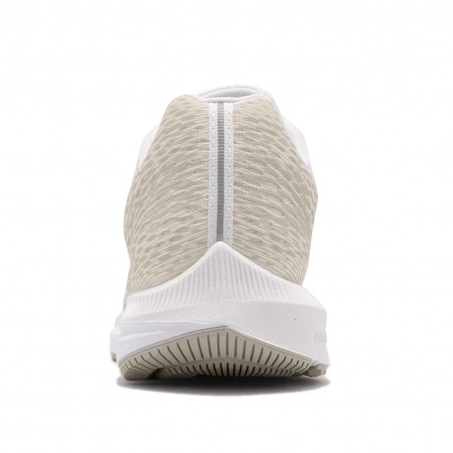 Nike live Zoom Winflo 5 Phantom Metallic Gold string AA7414 on