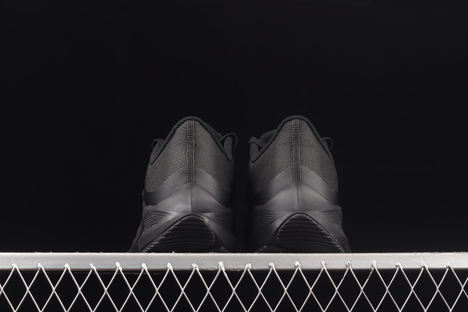 002 - Nike Zoom Winflo 8 Black Smoke Grey Running Shoes CW3419 - clothing m  shoe-care polo-shirts men - זום Winflo 8 - CdsprovidenciaShops